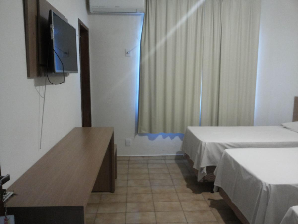 Hotel Real Trevo Монтис-Кларус Экстерьер фото